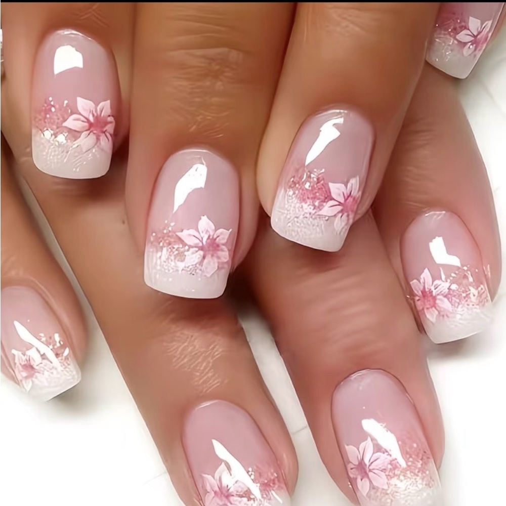 Floral Pink and White Press-On Nails